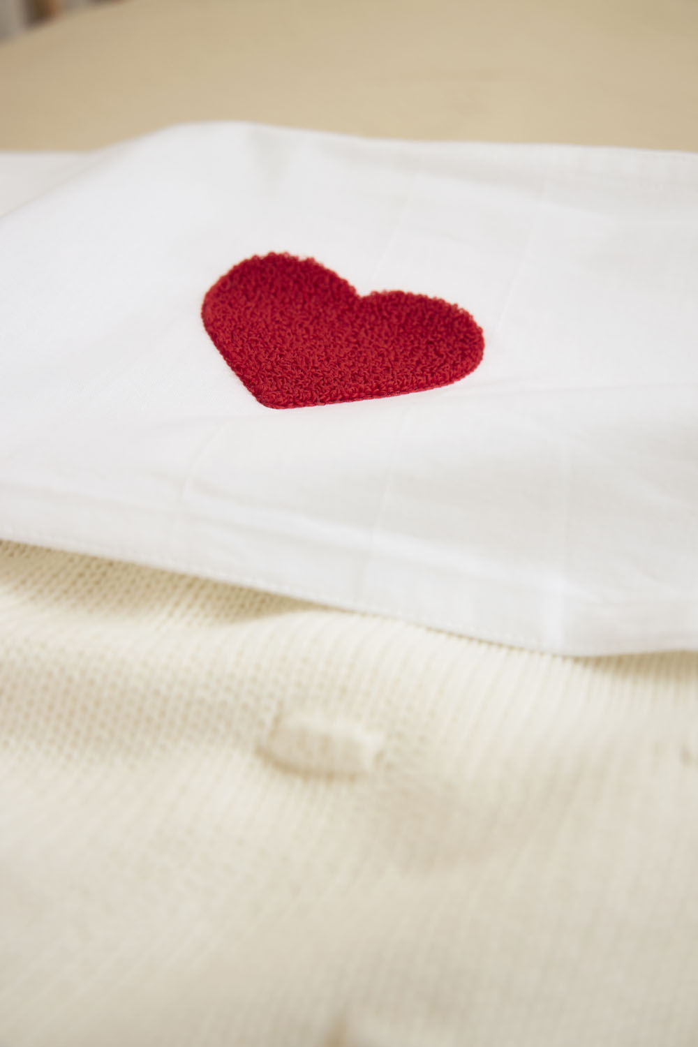 Cot bed sheet Sweet Heart - red - 100x150cm