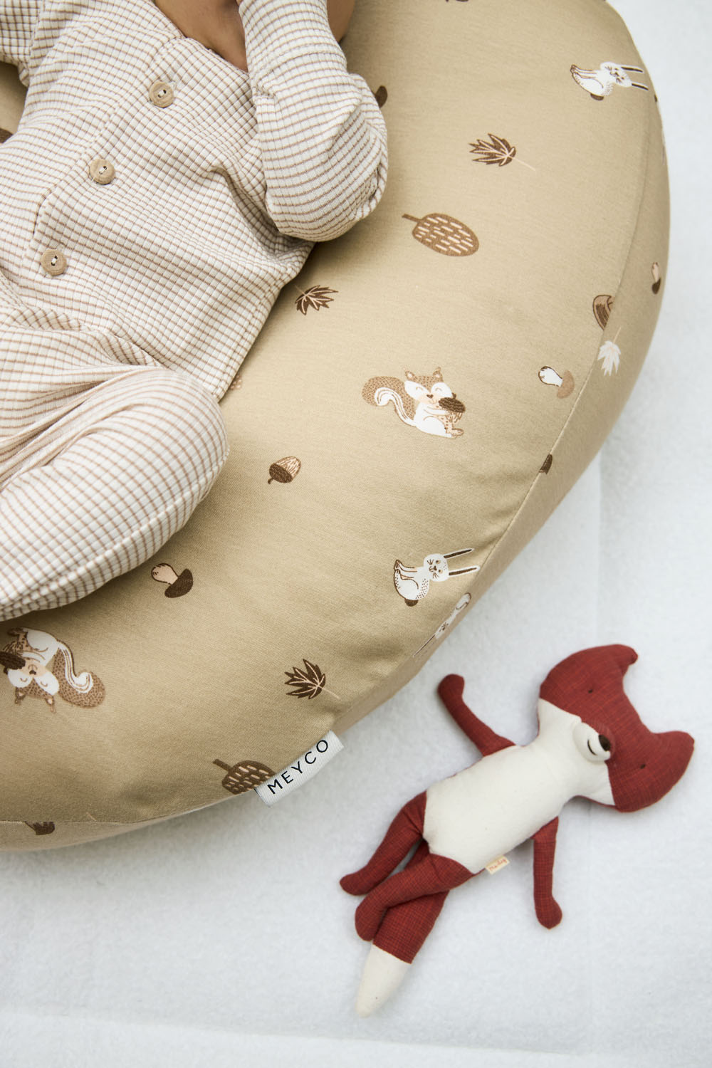 Relax cover for nursing pillow Forest Animals - sand